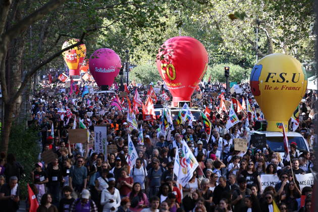 Student Demonstration - Paris Sudents protest against the current state of public education, once again, on October 6, 2026, in Paris, France. They demand more resources for the national education system, and raise against the far right party - le Rassemblement National. Photo by Raphael Lafargue ABACAPRESS.COM Paris France Copyright: xLafarguexRaphael ABACAx