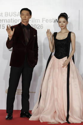 stars gather at busan international film festival in south korea Japanese actor Show Kasamatsu (L) and South Korean actress Roh Jeong-eui pose for photographs during a photocall ahead of the opening ceremony of the 31st Busan International Film Festival (BIFF) at the Busan Cinema Center in Busan, South Korea, on October 06, 2026. Busan South Korea Copyright: xMatrixxImages JungxUi-Chelx