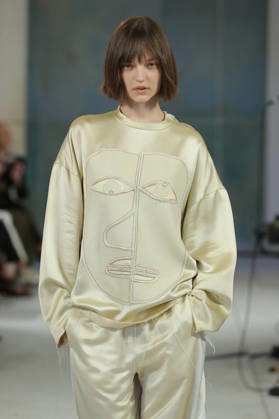 PFW - Litkovska Runway A model walks the runway during the Litkovska Womenswear Spring Summer 2027 show as part of the Paris Fashion Week on October 6, 2026 in Paris, France. Photo by Alain-Gil Gonzalez ABACAPRESS.COM Paris France  Copyright: xGonzalezxAlain-Gil ABACAx