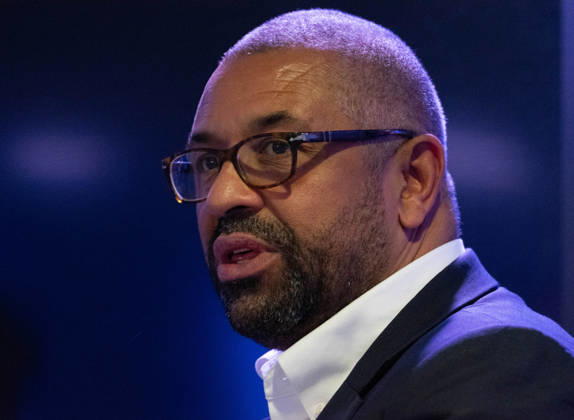 Candidate for Mayor of London James Cleverly in Birmingham, UK - 06 Oct 2026 Mayor candidate of London, Sir James Cleverly delivers a keynote policy speech on housing development and planning inside the auditorium at the Conservative Party Conference. Cleverly outlined proposals targeting homes affordability, brownfield regeneration, infrastructure zoning, and reforms to the London Plan. Birmingham United Kingdom Copyright: xGaryxRobertsx xSOPAxImagesx GROBERTS-26