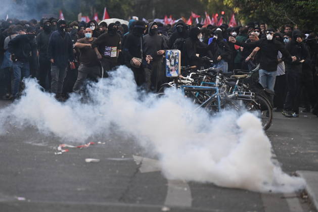 Severe clashes with the police took place during the student demonstration. Student unions had called for a mobilisation of secondary school pupils to demand more resources for secondary schools on 6 October 2026 in Paris. - 06 10 2026 - France Ile-de-France (region) Paris - JulienxMattiax xLexPictorium LePictorium_0341923