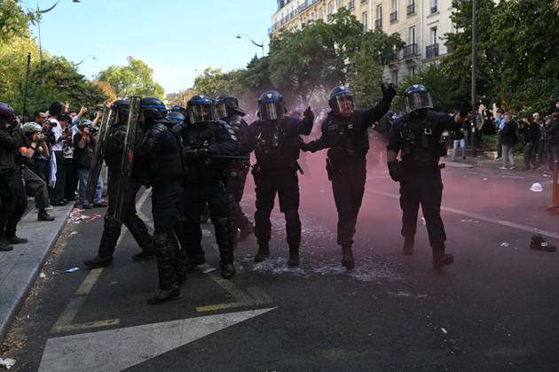 Severe clashes with the police took place during the student demonstration. Student unions had called for a mobilisation of secondary school pupils to demand more resources for secondary schools on 6 October 2026 in Paris. - 06 10 2026 - France Ile-de-France (region) Paris - JulienxMattiax xLexPictorium LePictorium_0341941