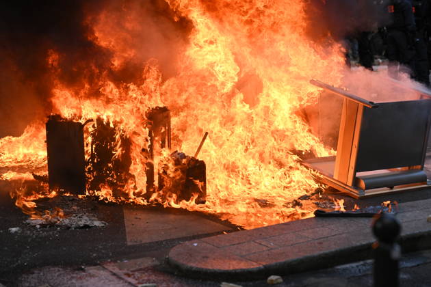 Severe clashes with the police took place during the student demonstration. Student unions had called for a mobilisation of secondary school pupils to demand more resources for secondary schools on 6 October 2026 in Paris. - 06 10 2026 - France Ile-de-France (region) Paris - JulienxMattiax xLexPictorium LePictorium_0341944