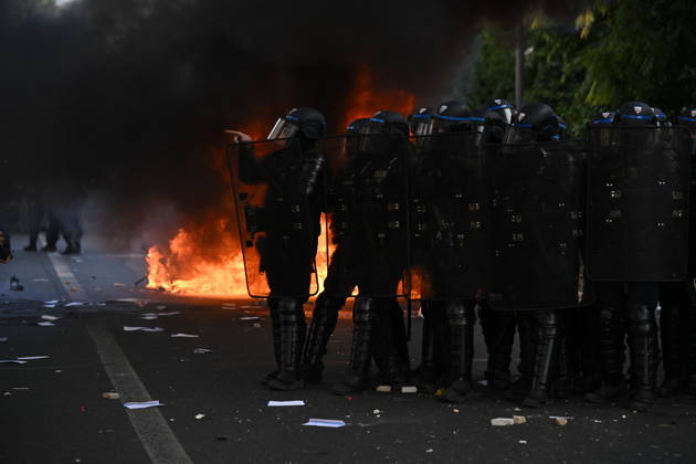 Severe clashes with the police took place during the student demonstration. Student unions had called for a mobilisation of secondary school pupils to demand more resources for secondary schools on 6 October 2026 in Paris. - 06 10 2026 - France Ile-de-France (region) Paris - JulienxMattiax xLexPictorium LePictorium_0341947