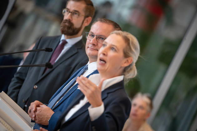 Tino Chrupalla, AfD party and parliamentary group leader, with Alice Weidel, AfD Party and parliamentary group leader; in the background, Marcus Schmidt, press secretary for the AfD parliamentary group in the Bundestag. Press statement by the two AfD party leaders and parliamentary group leaders before the start of the parliamentary group meeting in the German Bundestag, Berlin, Berlin, G