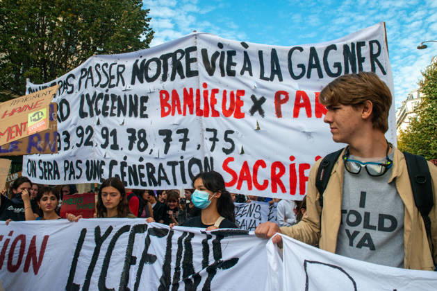 Student Demonstration - Paris Tens of thousands of high school students marched from République to Nation, protesting the lack of staff and resources, class sizes deemed too large, the condition of certain school buildings, and the Parcoursup college admissions system. A coalition of National Education unions—including the FSU, CGT, FO, CFDT, Unsa, Sud, and Solidaires—joined the protest, on October 6, 2026, in Paris, France. Photo by Denis Prezat ABACAPRESS.COM Paris France  Copyright: xPrezatxDenis ABACAx