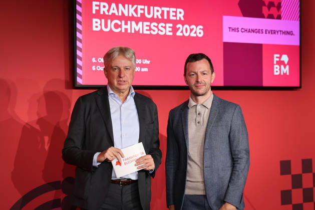 Opening of the 78th Frankfurt Book Fair: Jürgen Boos (left), Director of the Frankfurt Book Fair, and Sebastian Guggolz (right), President of the German Publishers and Booksellers Association, stand together at the opening press conference for the 2026 Frankfurt Book Fair. The Guest of Honor country in 2026 is t 2026-10-06_frankfurter-buchmesse_02