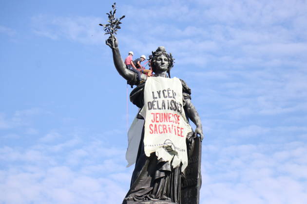 High school and university students protest in Paris PARIS, FRANCE - OCTOBER 6, 2026: Thousands of high school and university students gather at Place de la Republique in Paris, France, on October 6, 2026, during a day of mobilization to protest a lack of resources in the French education system and their study conditions. Teachers, trade unionists and parents also take part in the demonstration. Protesters hold placards and flags as a large police presence is deployed around the demonstration. Umit Donmez Anadolu Paris France. Editorial use only. Please get in touch for any other usage. Copyright: x2026xAnadoluxUmitxDonmezx