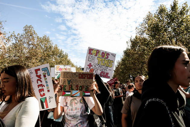 A major national high school student protest on Tuesday, October 6, 2026, supported by student, labor, and professional organizations. The demands focus primarily on the shortage of teachers and staff, the physical conditions of schools, class sizes, schedules, and the pressure associated with Parcoursup. Among college students, the elimination of housing assistance is prompting them to join the movement. Great national demonstration among high school students, on Tuesday, October 6, 2026, supported by student, labor, and professional organizations. The demands primarily concern the shortage of teachers and staff, the physical conditions of schools, class sizes, schedules, and the pressure related to Parcoursup. Among academics, the abolit  Copyright: xLenain-VieiraxElisax xSTARFACEx STAR_460253_012