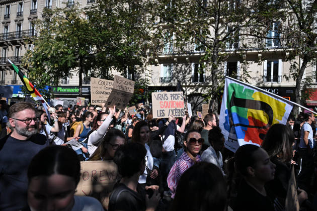 Protest against eduction conditions in Paris PARIS, FRANCE - OCTOBER 6: Demonstrators participate in a protest raising placards against education conditions and to highlight the lack of resources and staff in high schools in Paris, France, on October 6, 2026. Firas Abdullah Anadolu Paris France. Editorial use only. Please get in touch for any other usage.  Copyright: x2026xAnadoluxFirasxAbdullahx