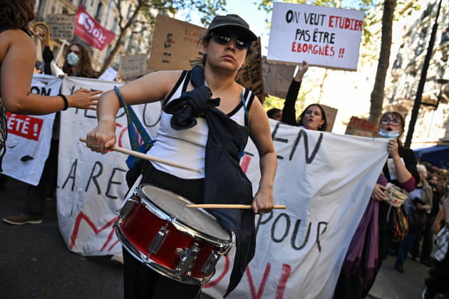 Protest against eduction conditions in Paris PARIS, FRANCE - OCTOBER 6: Demonstrators participate in a protest raising placards against education conditions and to highlight the lack of resources and staff in high schools in Paris, France, on October 6, 2026. Firas Abdullah Anadolu Paris France. Editorial use only. Please get in touch for any other usage.  Copyright: x2026xAnadoluxFirasxAbdullahx