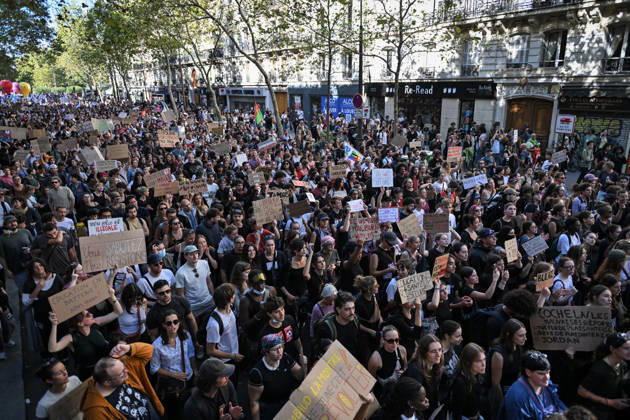 Protest against eduction conditions in Paris PARIS, FRANCE - OCTOBER 6: Demonstrators participate in a protest raising placards against education conditions and to highlight the lack of resources and staff in high schools in Paris, France, on October 6, 2026. Firas Abdullah Anadolu Paris France. Editorial use only. Please get in touch for any other usage.  Copyright: x2026xAnadoluxFirasxAbdullahx
