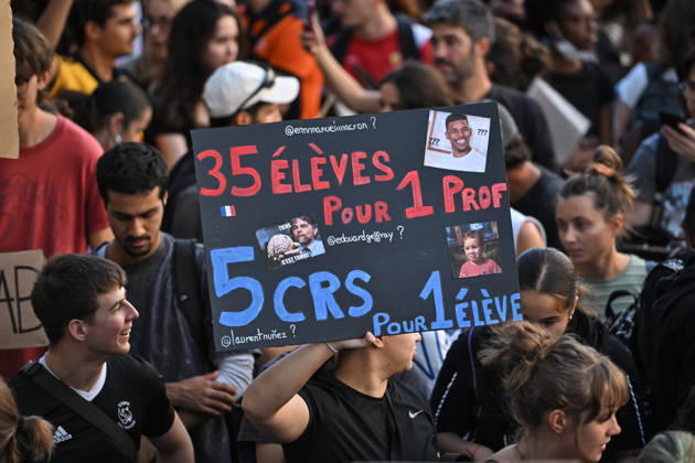 Protest against eduction conditions in Paris PARIS, FRANCE - OCTOBER 6: Demonstrators participate in a protest raising placards against education conditions and to highlight the lack of resources and staff in high schools in Paris, France, on October 6, 2026. Firas Abdullah Anadolu Paris France. Editorial use only. Please get in touch for any other usage.  Copyright: x2026xAnadoluxFirasxAbdullahx
