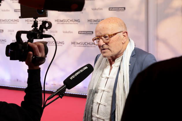 Volker Schloendorff attends the premiere of *Heimsuchung: The Beloved* at Kino International on October 6, 2026, in Berlin, Germany. *Heimsuchung: The Beloved* premiere in Berlin, Germany