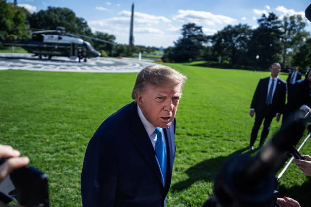 White House Departure 10 05 26 UNITED STATES - OCTOBER 5: President Donald Trump speaks with reporters on the South Lawn of the White House before boarding Marine One en route to Nebraska on Monday, October 5, 2026. (Tom Williams CQ Roll Call) Washington DC United States EDITORIAL USE ONLY Copyright: x2026xCQ-RollxCall,xInc.x TomxWilliamsx rollcallpix173148