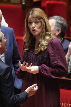AssembleÌe Nationale - QAG du 6 octobre 2026 Maud BrÃ geon SÃ ance des Questions d ActualitÃ s au Gouvernement Ã l AssembleÌe Nationale Ã Paris, le 6 octobre 2026. Current Affairs Question Period with the Government at the National Assembly in Paris, October 6, 2026.  Copyright: xFabricexChasseryx