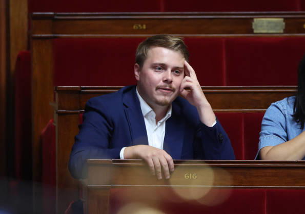 AssembleÌe Nationale - QAG du 6 octobre 2026 Louis Boyard SÃ ance des Questions d ActualitÃ s au Gouvernement Ã l AssembleÌe Nationale Ã Paris, le 6 octobre 2026. Current Affairs Question Period with the Government at the National Assembly in Paris, October 6, 2026.  Copyright: xFabricexChasseryx