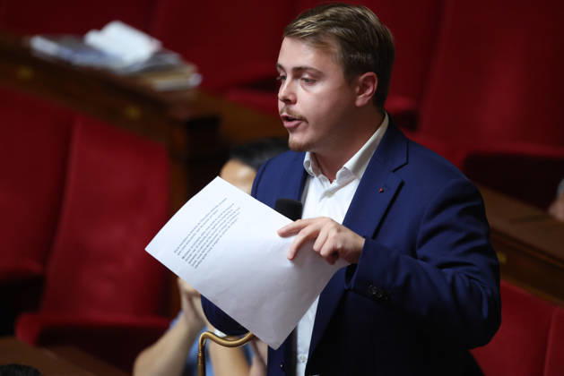 AssembleÌe Nationale - QAG du 6 octobre 2026 Louis Boyard SÃ ance des Questions d ActualitÃ s au Gouvernement Ã l AssembleÌe Nationale Ã Paris, le 6 octobre 2026. Current Affairs Question Period with the Government at the National Assembly in Paris, October 6, 2026.  Copyright: xFabricexChasseryx