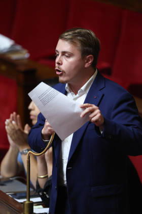 AssembleÌe Nationale - QAG du 6 octobre 2026 Louis Boyard SÃ ance des Questions d ActualitÃ s au Gouvernement Ã l AssembleÌe Nationale Ã Paris, le 6 octobre 2026. Current Affairs Question Period with the Government at the National Assembly in Paris, October 6, 2026.  Copyright: xFabricexChasseryx
