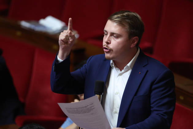 AssembleÌe Nationale - QAG du 6 octobre 2026 Louis Boyard SÃ ance des Questions d ActualitÃ s au Gouvernement Ã l AssembleÌe Nationale Ã Paris, le 6 octobre 2026. Current Affairs Question Period with the Government at the National Assembly in Paris, October 6, 2026.  Copyright: xFabricexChasseryx