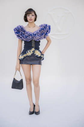 Louis Vuitton - Photocall - Paris Fashion Week EB Lisa attends the Louis Vuitton Womenswear Spring Summer 2027 show as part of Paris Fashion Week on October 06, 2026 in Paris, France. Photo by Eliot Blondet ABACAPRESS.COM Paris France France Copyright: xBlondetxEliot ABACAx