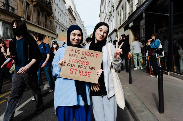 Young people holding placards during the demonstration, condemning the police violence they believe they are subjected to. As part of the nationwide student protest, the march in Paris on Tuesday drew between 56,000 and 100,000 demonstrators, according to the Ministry of the Interior and the organising secondary school and student organisations (USL, FAGE, Union étudiante, UNEF). The demonstration proceeded peacefully, despite a few scuffles at Place de la Nation. - 06 10 2026 - France Ile-de-France (region) Paris -  JanxSchmidt-Whitley LexPictorium LePictorium_0342002