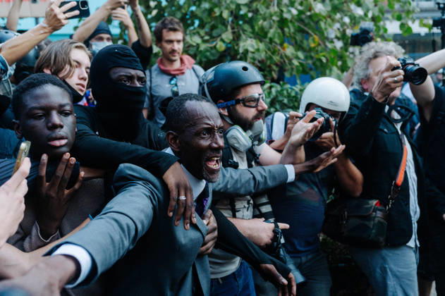 Bally Bagayoko, mayor of Saint-Denis, attempting to protect demonstrators from police charges against the largely peaceful march. As part of the nationwide student protest, the march in Paris on Tuesday drew between 56,000 and 100,000 demonstrators, according to the Ministry of the Interior and the organising secondary school and student organisations (USL, FAGE, Union étudiante, UNEF). The demonstration proceeded peacefully, despite a few scuffles at Place de la Nation. - 06 10 2026 - France Ile-de-France (region) Paris - JanxSchmidt-Whitley LexPictorium LePictorium_0342035