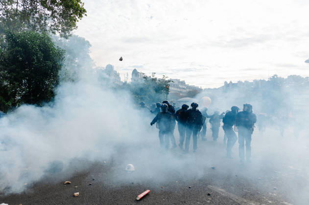 As part of the nationwide student protest, the march in Paris on Tuesday drew between 56,000 and 100,000 demonstrators, according to the Ministry of the Interior and the organising secondary school and student organisations (USL, FAGE, Union étudiante, UNEF). The demonstration proceeded peacefully, despite a few scuffles at Place de la Nation. - 06 10 2026 - France Ile-de-France (region) Paris -  JanxSchmidt-Whitley LexPictorium LePictorium_0342044