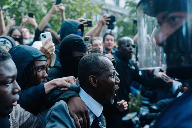 Bally Bagayoko, mayor of Saint-Denis, attempting to protect demonstrators from police charges against the largely peaceful march. As part of the nationwide student protest, the march in Paris on Tuesday drew between 56,000 and 100,000 demonstrators, according to the Ministry of the Interior and the organising secondary school and student organisations (USL, FAGE, Union étudiante, UNEF). The demonstration proceeded peacefully, despite a few scuffles at Place de la Nation. - 06 10 2026 - France Ile-de-France (region) Paris - JanxSchmidt-Whitley LexPictorium LePictorium_0342036