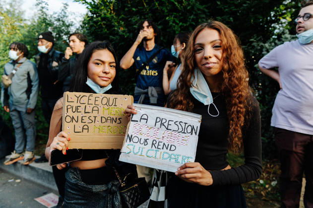 As part of the nationwide student protest, the march in Paris on Tuesday drew between 56,000 and 100,000 demonstrators, according to the Ministry of the Interior and the organising secondary school and student organisations (USL, FAGE, Union étudiante, UNEF). The demonstration proceeded peacefully, despite a few scuffles at Place de la Nation. - 06 10 2026 - France Ile-de-France (region) Paris -  JanxSchmidt-Whitley LexPictorium LePictorium_0342056