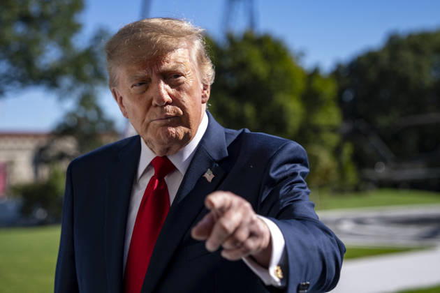 President Donald Trump Departs the White House for Baltimore, Maryland President Donald Trump speaks with reporters before boarding Marine One on the South Lawn of the White House in Washington, DC on Tuesday, October 6, 2026. The President is going to Baltimore, Maryland to deliver remarks at Anduril Industries, a tech company that builds robotic weapons and software for the military. Photo by Bonnie Cash Pool ABACAPRESS.COM WASHINGTON DC United States  Copyright: xPool ABACAx