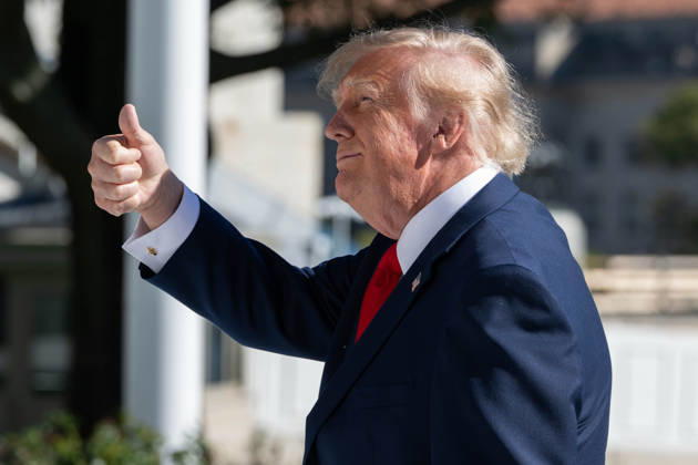 October 6, 2026, Washington, District Of Columbia, United States: President DONALD TRUMP gives a thumbs up to visitors on the South Portico of the White House before departing aboard Marine One for Baltimore, Maryland. Washington United States - ZUMAk206 20261006_znp_k206_006 Copyright: xMattxKaminskyx