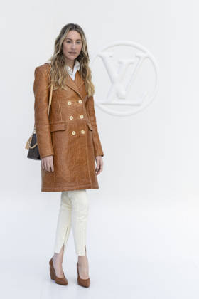 Este Haim at the photocall for the Louis Vuitton Women’s Ready-to-Wear Spring Summer 2027 show during Paris Fashion Week (PFW) at the Cité internationale universitaire de Paris, France, on October 6, 2026. Olivier Borde, Bestimage. Photocall at the Louis Vuitton Women’s Ready-to-Wear Spring Summer 2027 show as part of Paris Fashion Week on October 6, 2026, in Paris, France. Copyright: xOLIVIERxBORDEx xBESTIMAGExOLIVIERxBORDEx xBESTIMAGEx