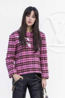 Urassaya Sperbund at the photocall for the Louis Vuitton Women’s Ready-to-Wear Spring Summer 2027 show during Paris Fashion Week (PFW) at the Cité internationale universitaire de Paris, France, on October 6, 2026. Olivier Borde, Bestimage. Photocall at the Louis Vuitton Women’s Ready-to-Wear Spring Summer 2027 show as part of Paris Fashion Week on October 6, 2026, in Paris, France.  Copyright: xOLIVIERxBORDEx xBESTIMAGExOLIVIERxBORDEx xBESTIMAGEx