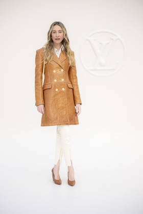 Louis Vuitton - Photocall - Paris Fashion Week EB Este Haim attends the Louis Vuitton Womenswear Spring Summer 2027 show as part of Paris Fashion Week on October 06, 2026 in Paris, France. Photo by Eliot Blondet ABACAPRESS.COM Paris France France Copyright: xBlondetxEliot ABACAx