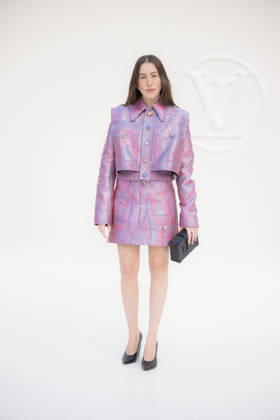 Louis Vuitton - Photocall - Paris Fashion Week EB Alana Haim attends the Louis Vuitton Womenswear Spring Summer 2027 show as part of Paris Fashion Week on October 06, 2026 in Paris, France. Photo by Eliot Blondet ABACAPRESS.COM Paris France France Copyright: xBlondetxEliot ABACAx