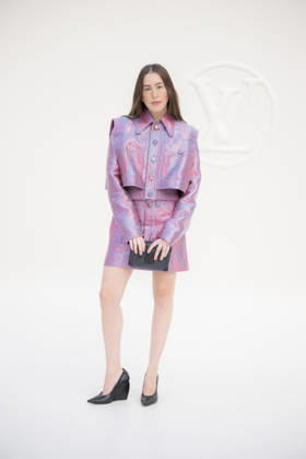 Louis Vuitton - Photocall - Paris Fashion Week EB Alana Haim attends the Louis Vuitton Womenswear Spring Summer 2027 show as part of Paris Fashion Week on October 06, 2026 in Paris, France. Photo by Eliot Blondet ABACAPRESS.COM Paris France France Copyright: xBlondetxEliot ABACAx