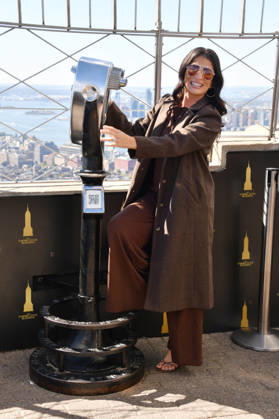 Jessie James Decker Visits the Empire State Building NEW YORK, NY- OCTOBER 6: Sydney Rae Bass at the Empire State Building to Celebrate the Release of New Cookbook The Secret Sauce: A Family Cookbook Seasoned with Love on October 6, 2026 in New York City. Credit: John Fycke AdMedia New York City New York USA EDITORIAL USE ONLY Copyright: xx JohnxFycke AdMediax admphotosthree019311
