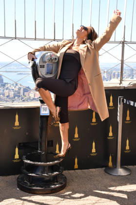 Jessie James Decker Visits the Empire State Building NEW YORK, NY- OCTOBER 6: Jessie James Decker at the Empire State Building to Celebrate the Release of New Cookbook The Secret Sauce: A Family Cookbook Seasoned with Love on October 6, 2026 in New York City. Credit: John Fycke AdMedia New York City New York USA EDITORIAL USE ONLY Copyright: xx JohnxFycke AdMediax admphotosthree019312