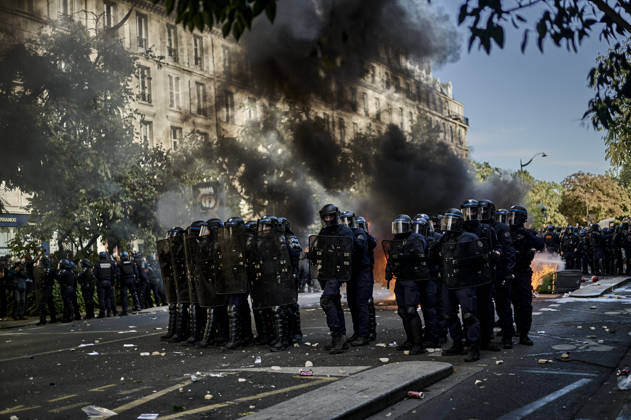 Tensions on the edge of the high school students protest in Paris, on October 6, 2026. - 06 10 2026 - France Ile-de-France (region) Paris -  AntoninxBuratx xLexPictorium LePictorium_0342073