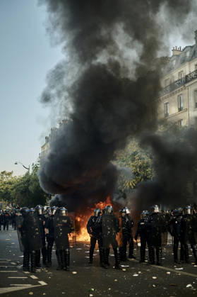 Tensions on the edge of the high school students protest in Paris, on October 6, 2026. - 06 10 2026 - France Ile-de-France (region) Paris -  AntoninxBuratx xLexPictorium LePictorium_0342088