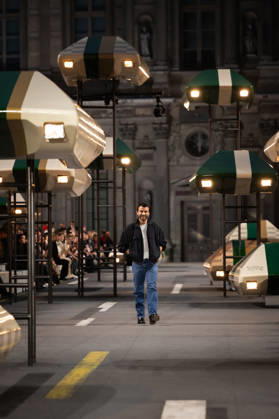 PFW - Louis Vuitton Runway - Paris French-Belgian fashion designer Nicolas Ghesquiere aknowledges the audience at the end of the Louis Vuitton Women s Spring Summer 2027 collection fashion show as part of the Paris Fashion Week, in Paris, France on October 6, 2026. Photo by Alexis Jumeau ABACAPRESS.COM Paris France Copyright: xJumeauxAlexis ABACAx