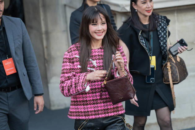 PFW - Louis Vuitton Front Row - Paris Urassaya Sperbund poses as she arrives ahead of the Louis Vuitton Women s Spring Summer 2027 collection fashion show as part of the Paris Fashion Week, in Paris, France on October 6, 2026. Photo by Alexis Jumeau ABACAPRESS.COM Paris France Copyright: xJumeauxAlexis ABACAx