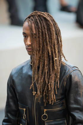 PFW - Louis Vuitton Front Row - Paris US actor and singer Jaden Smith poses as she arrives ahead of the Louis Vuitton Women s Spring Summer 2027 collection fashion show as part of the Paris Fashion Week, in Paris, France on October 6, 2026. Photo by Alexis Jumeau ABACAPRESS.COM Paris France Copyright: xJumeauxAlexis ABACAx