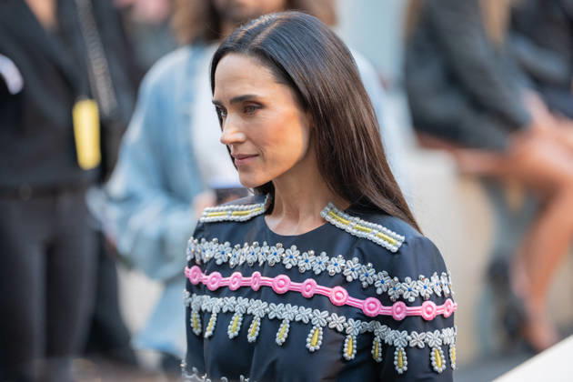 PFW - Louis Vuitton Front Row - Paris Jennifer Connelly poses as she arrives ahead of the Louis Vuitton Women s Spring Summer 2027 collection fashion show as part of the Paris Fashion Week, in Paris, France on October 6, 2026. Photo by Alexis Jumeau ABACAPRESS.COM Paris France Copyright: xJumeauxAlexis ABACAx