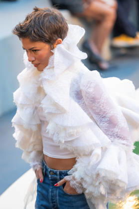 PFW - Louis Vuitton Front Row - Paris Zendaya poses as she arrives ahead of the Louis Vuitton Women s Spring Summer 2027 collection fashion show as part of the Paris Fashion Week, in Paris, France on October 6, 2026. Photo by Alexis Jumeau ABACAPRESS.COM Paris France Copyright: xJumeauxAlexis ABACAx