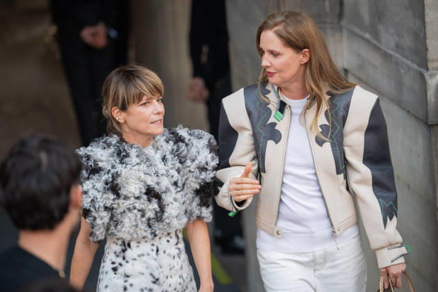 PFW - Louis Vuitton Front Row - Paris Marina Fois and Justine Triet poses as she arrives ahead of the Louis Vuitton Women s Spring Summer 2027 collection fashion show as part of the Paris Fashion Week, in Paris, France on October 6, 2026. Photo by Alexis Jumeau ABACAPRESS.COM Paris France Copyright: xJumeauxAlexis ABACAx