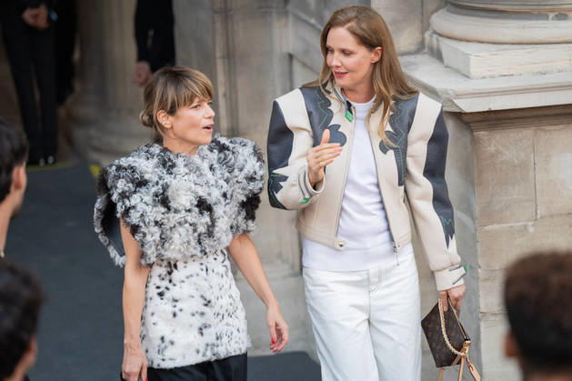 PFW - Louis Vuitton Front Row - Paris Marina Fois and Justine Triet poses as she arrives ahead of the Louis Vuitton Women s Spring Summer 2027 collection fashion show as part of the Paris Fashion Week, in Paris, France on October 6, 2026. Photo by Alexis Jumeau ABACAPRESS.COM Paris France Copyright: xJumeauxAlexis ABACAx