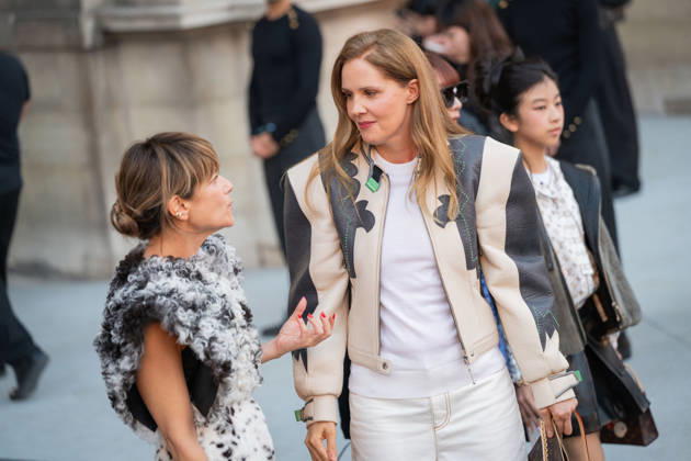 PFW - Louis Vuitton Front Row - Paris Marina Fois and Justine Triet poses as she arrives ahead of the Louis Vuitton Women s Spring Summer 2027 collection fashion show as part of the Paris Fashion Week, in Paris, France on October 6, 2026. Photo by Alexis Jumeau ABACAPRESS.COM Paris France Copyright: xJumeauxAlexis ABACAx