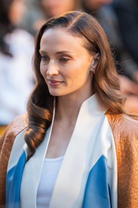 PFW - Louis Vuitton Front Row - Paris Sophie Turner poses as she arrives ahead of the Louis Vuitton Women s Spring Summer 2027 collection fashion show as part of the Paris Fashion Week, in Paris, France on October 6, 2026. Photo by Alexis Jumeau ABACAPRESS.COM Paris France Copyright: xJumeauxAlexis ABACAx
